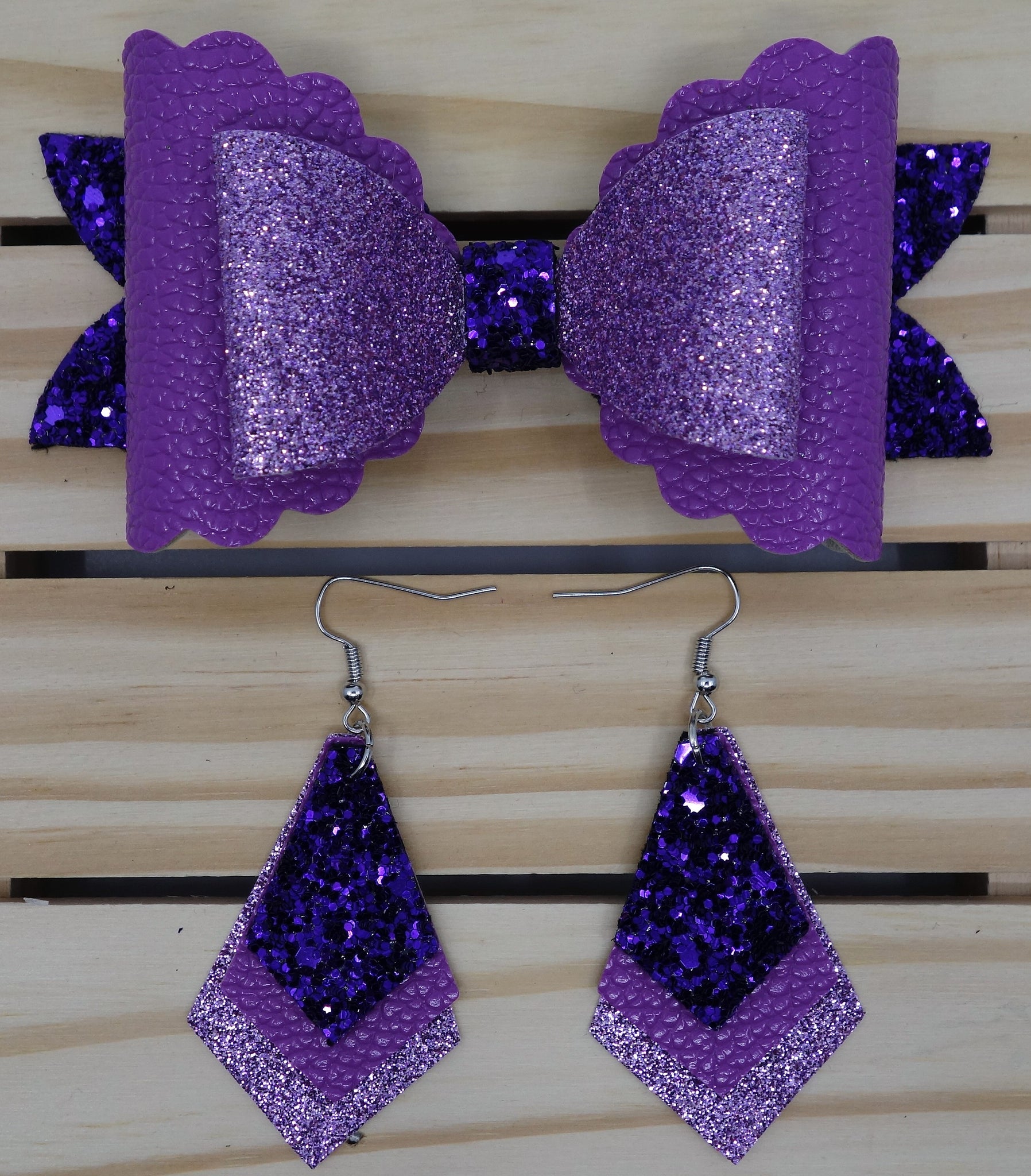 Day 9: "Purple Lovers" Craft Idea - CraftyTrain.com